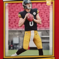 Flash Sale 🛒 NFL 2022 Panini Score Football Kenny Pickett Red Parallel Trading Card #301 [Rookie Card] 💯